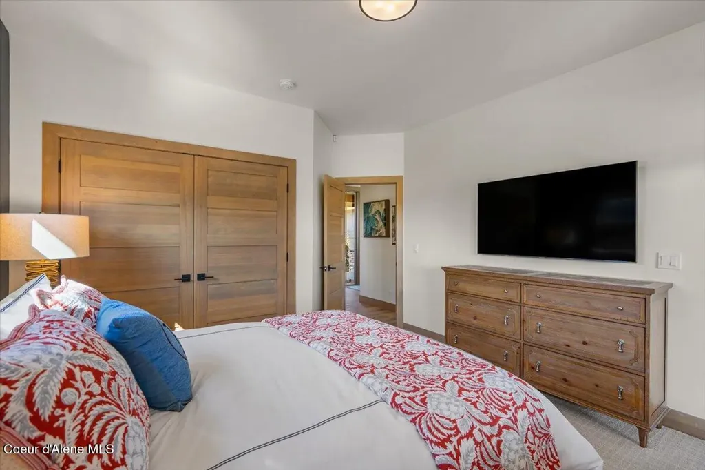 1038 E Gravelstone Court Hayden ID 83835