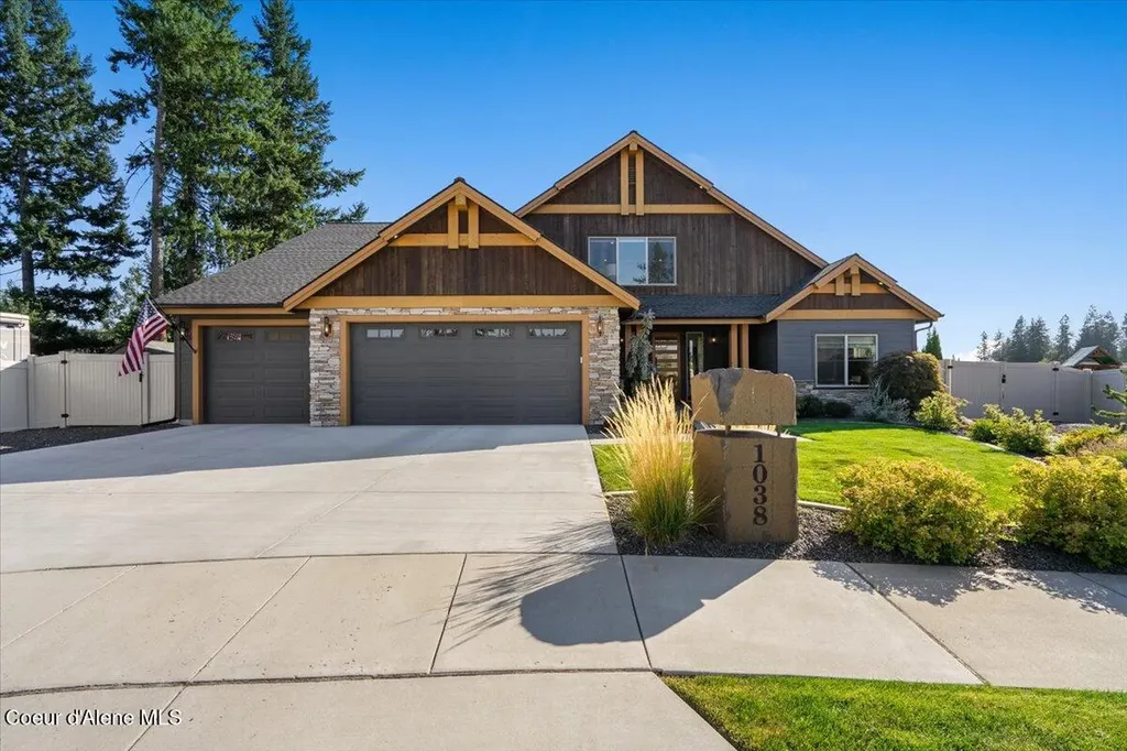 1038 E Gravelstone Court Hayden ID 83835