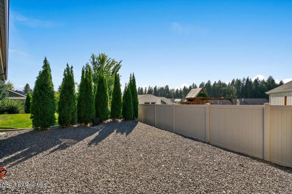 1038 E Gravelstone Court Hayden ID 83835
