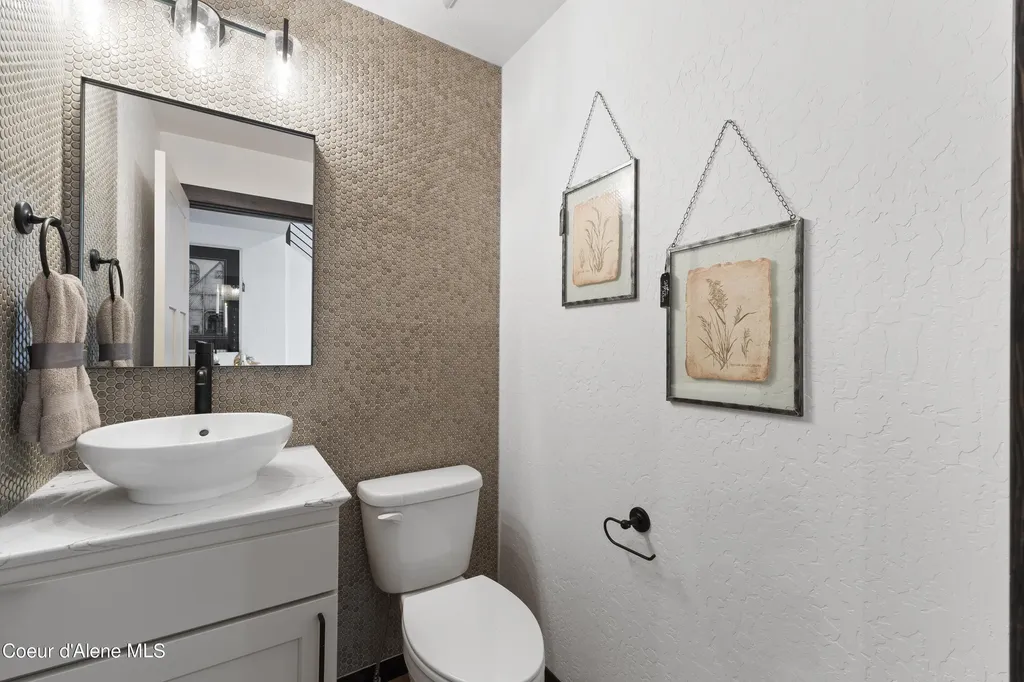 9008 W Swather Avenue Rathdrum ID 83858
