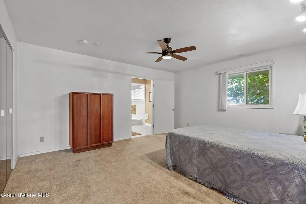 11354 N Avondale Loop Hayden ID 83835
