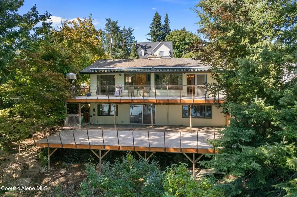 11354 N Avondale Loop Hayden ID 83835