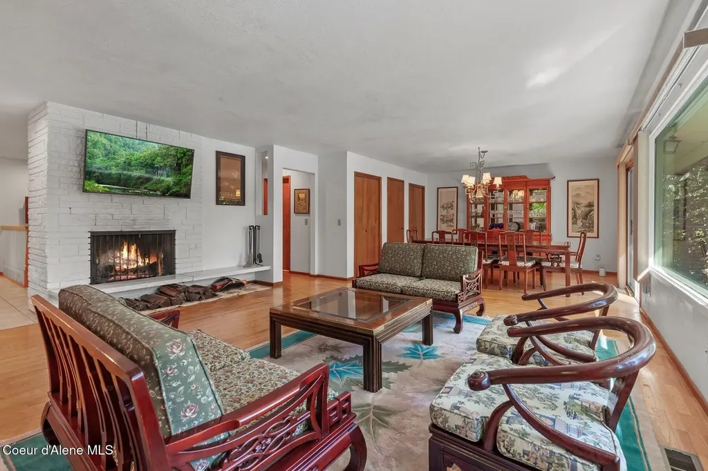 11354 N Avondale Loop Hayden ID 83835