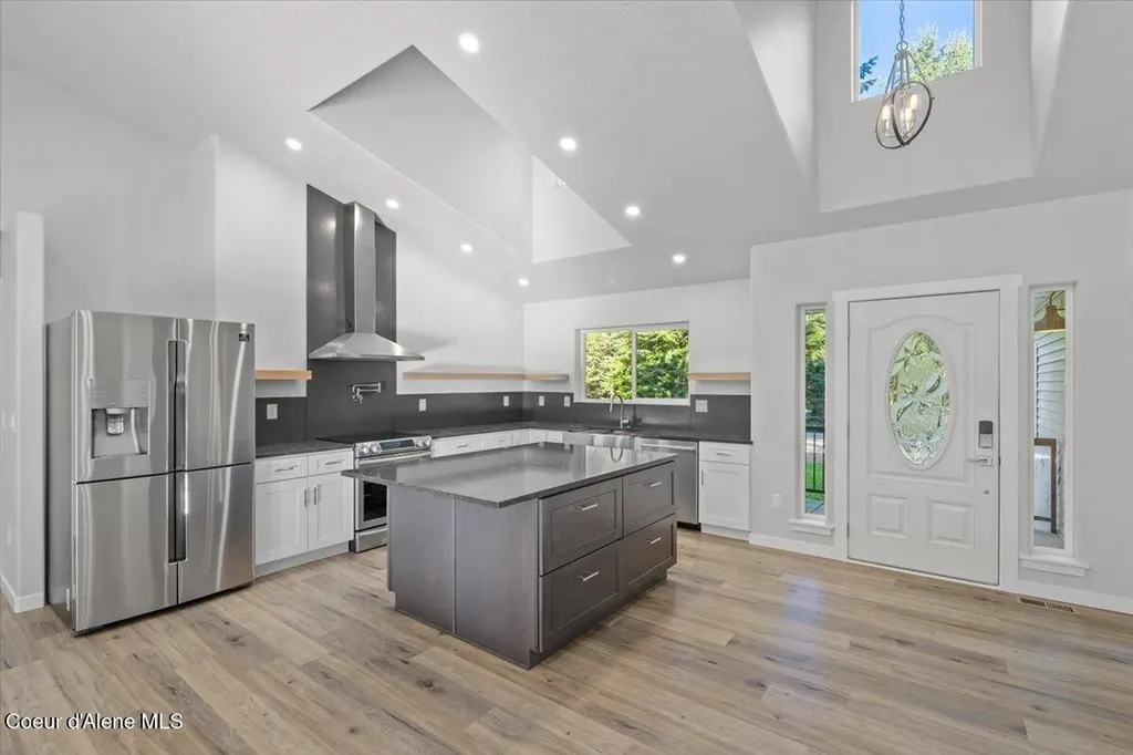 10050 E Duce Road Athol ID 83801