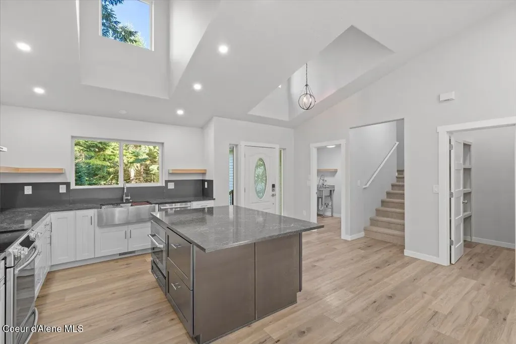 10050 E Duce Road Athol ID 83801