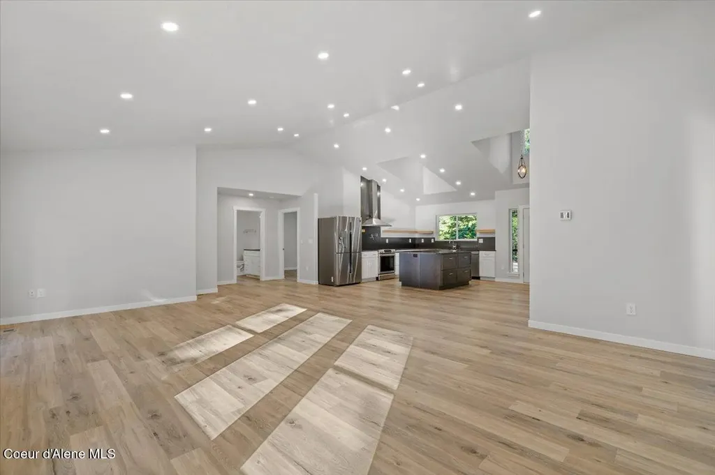 10050 E Duce Road Athol ID 83801