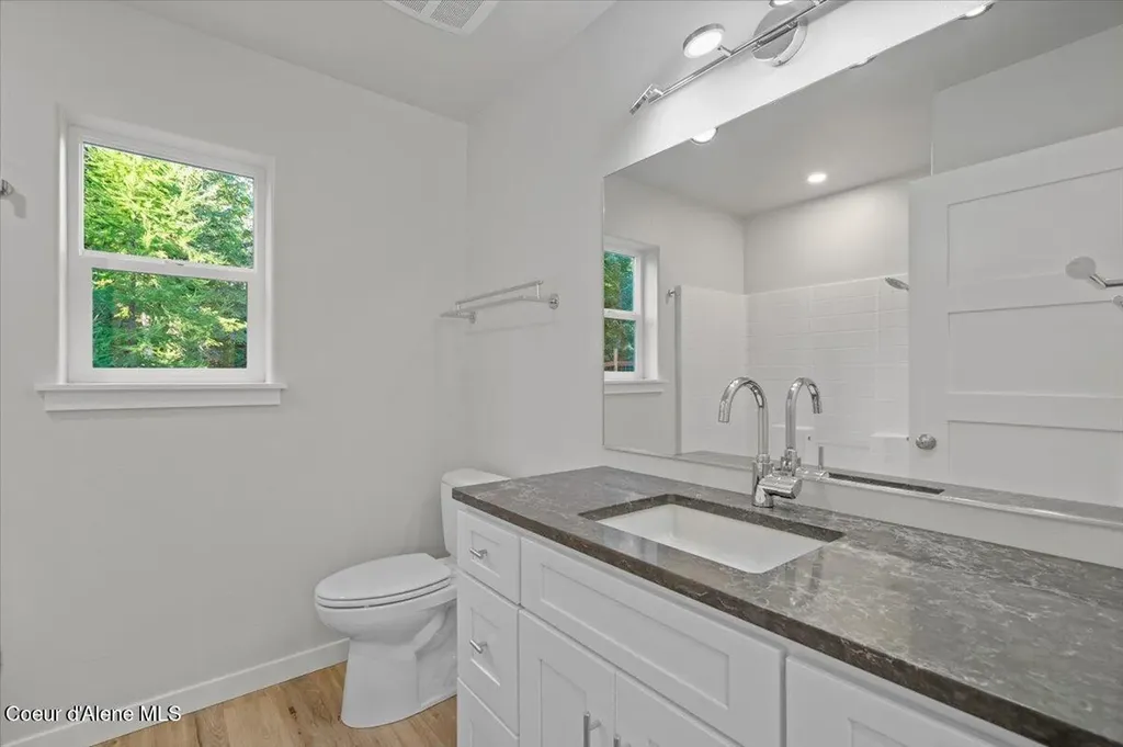 10050 E Duce Road Athol ID 83801