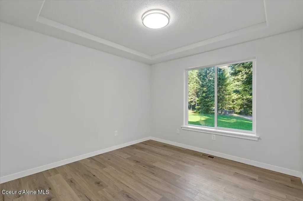 10050 E Duce Road Athol ID 83801
