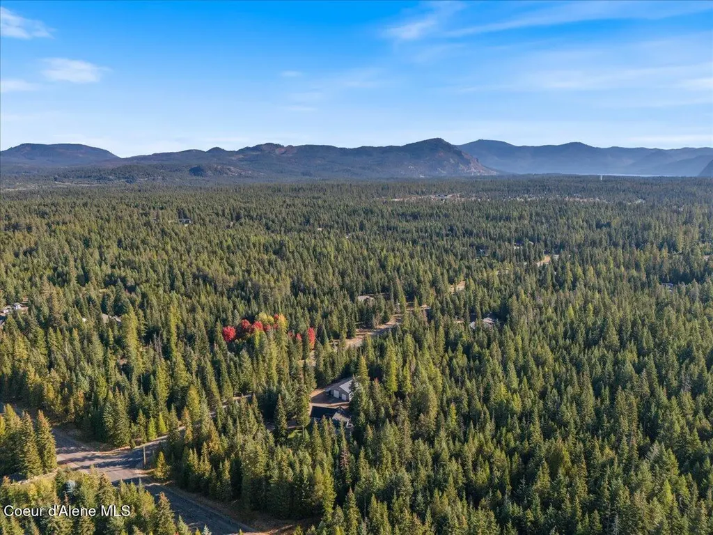 10050 E Duce Road Athol ID 83801