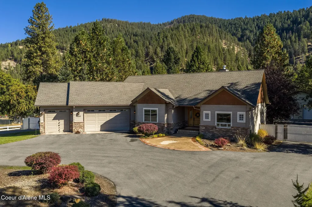5960 N 17th Street Dalton Gardens ID 83815