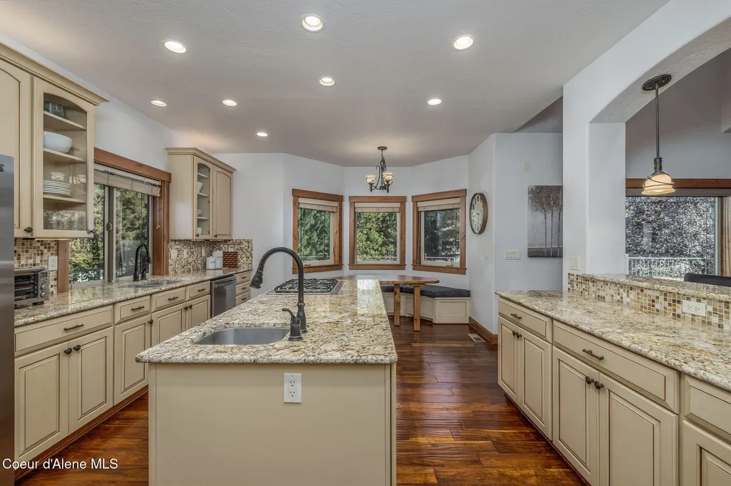 5960 N 17th Street Dalton Gardens ID 83815