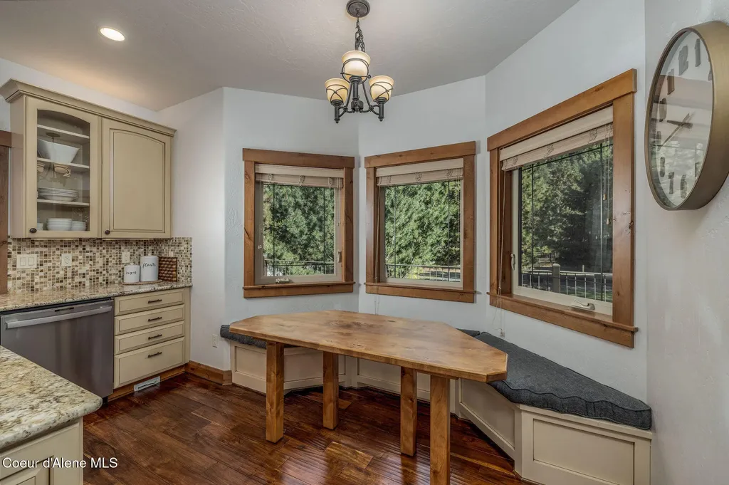 5960 N 17th Street Dalton Gardens ID 83815