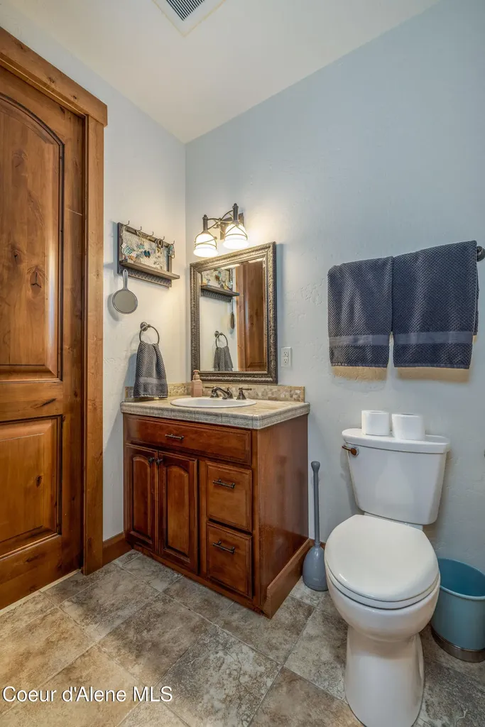 5960 N 17th Street Dalton Gardens ID 83815