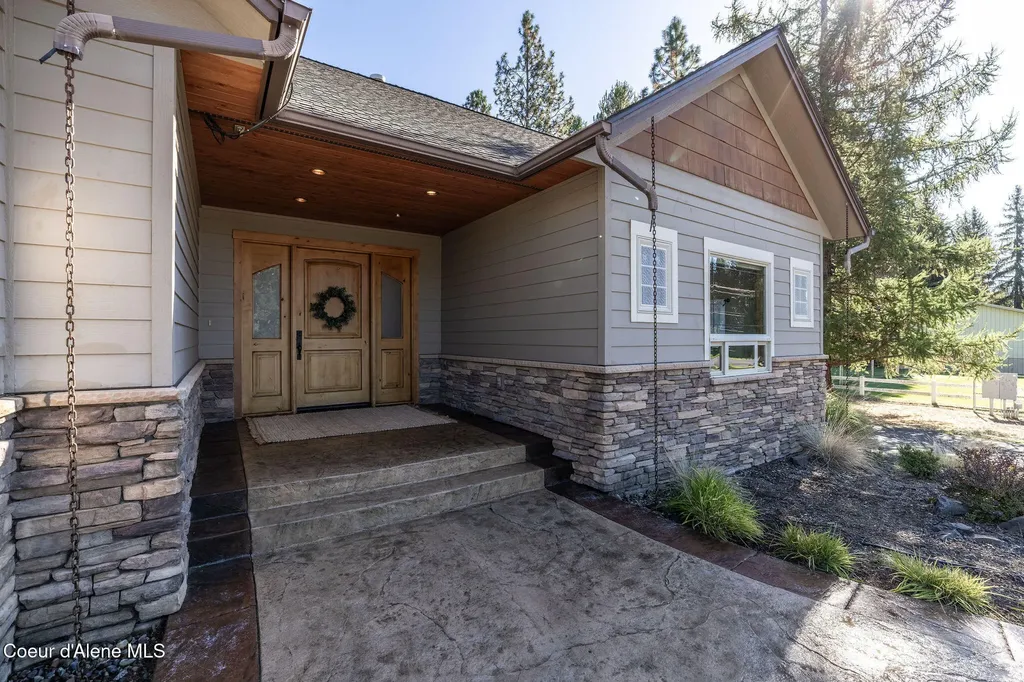 5960 N 17th Street Dalton Gardens ID 83815