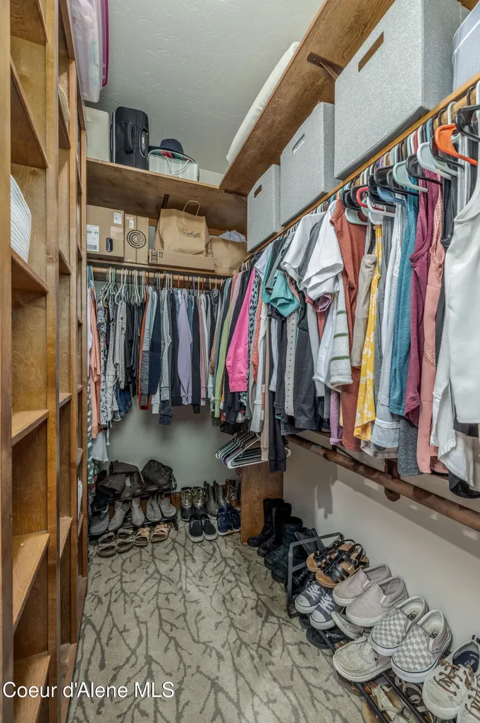 5960 N 17th Street Dalton Gardens ID 83815