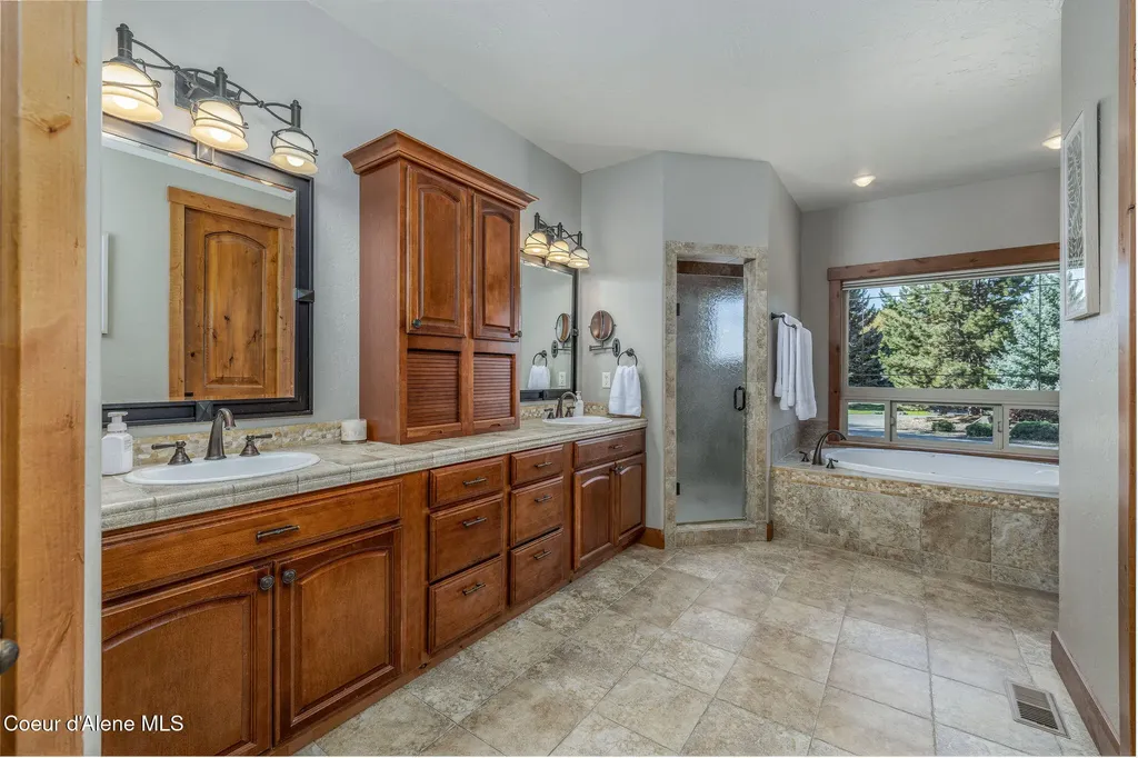 5960 N 17th Street Dalton Gardens ID 83815