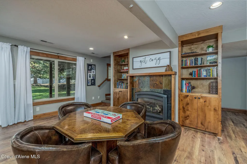 5960 N 17th Street Dalton Gardens ID 83815
