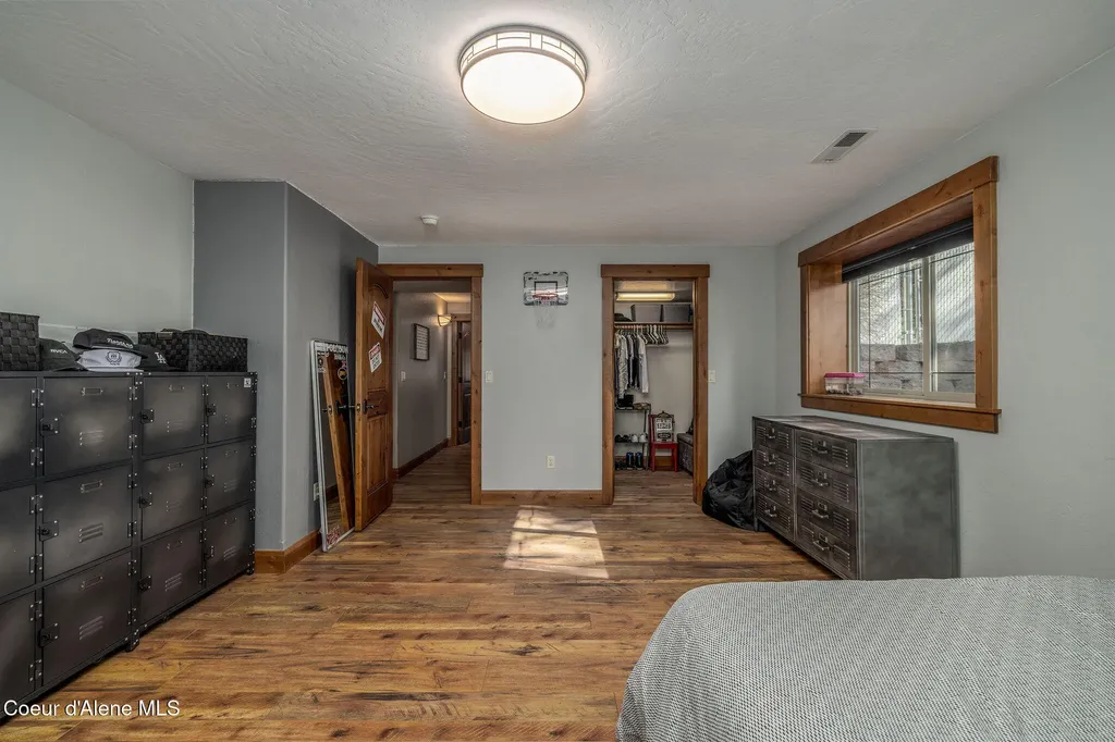 5960 N 17th Street Dalton Gardens ID 83815