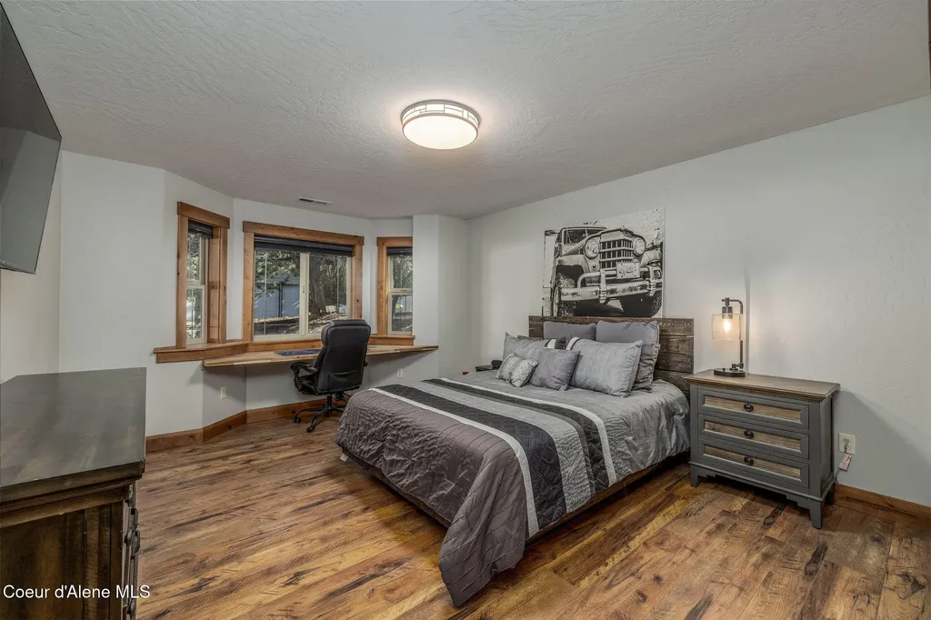 5960 N 17th Street Dalton Gardens ID 83815