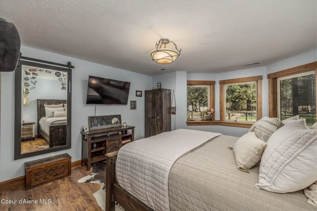 5960 N 17th Street Dalton Gardens ID 83815