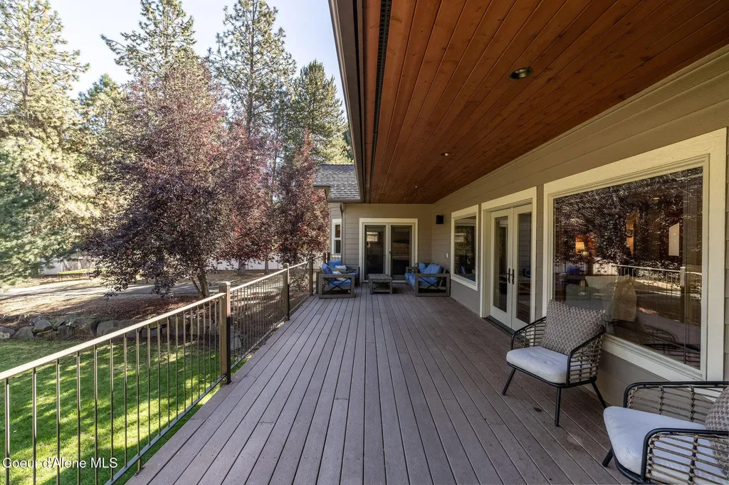 5960 N 17th Street Dalton Gardens ID 83815