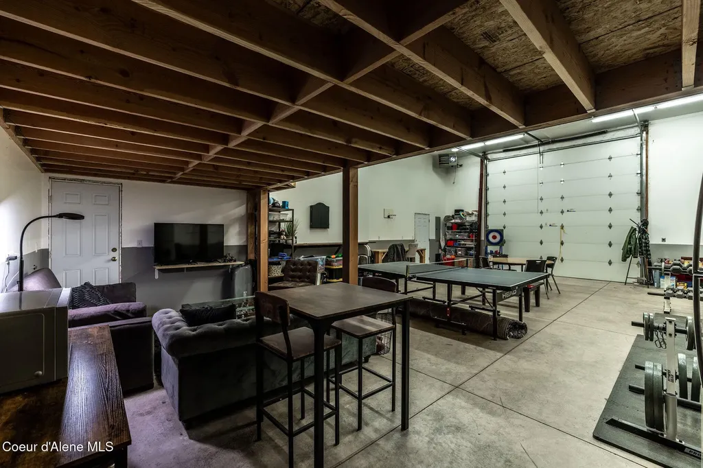5960 N 17th Street Dalton Gardens ID 83815