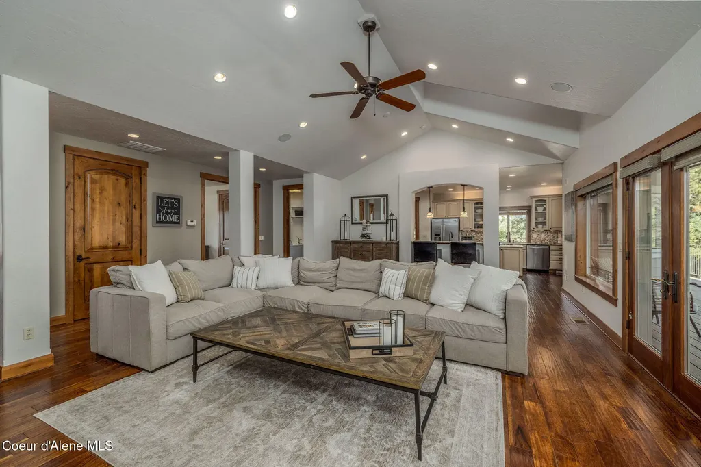5960 N 17th Street Dalton Gardens ID 83815