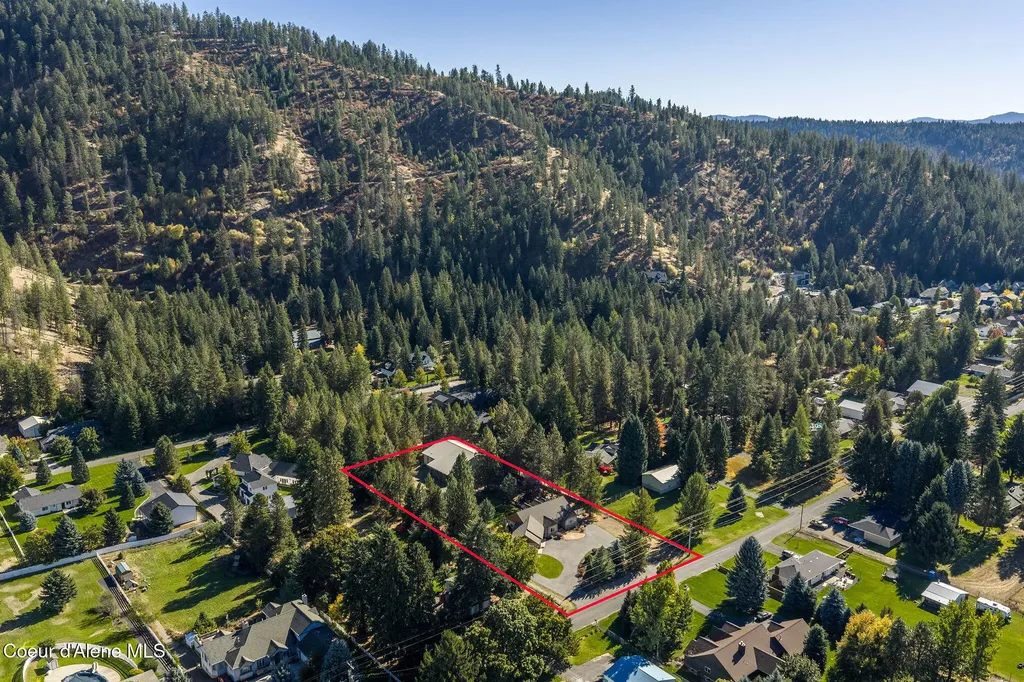 5960 N 17th Street Dalton Gardens ID 83815