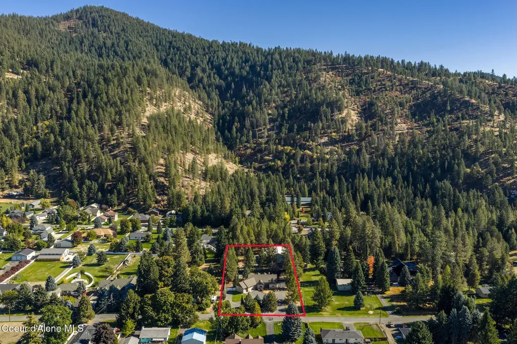 5960 N 17th Street Dalton Gardens ID 83815