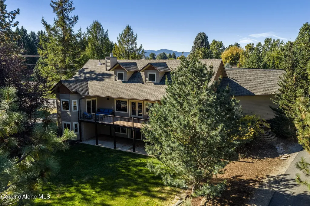 5960 N 17th Street Dalton Gardens ID 83815