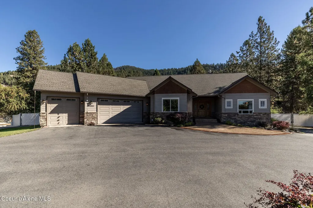 5960 N 17th Street Dalton Gardens ID 83815