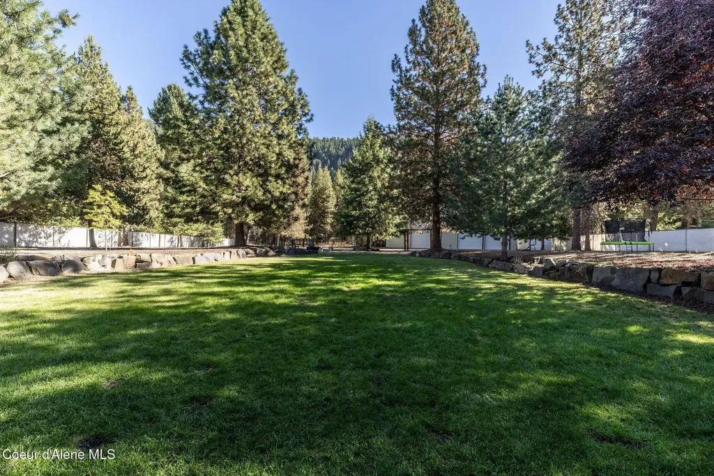5960 N 17th Street Dalton Gardens ID 83815