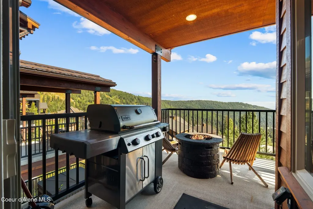157 Chutes Lane Sandpoint ID 83864
