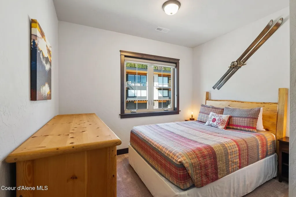 157 Chutes Lane Sandpoint ID 83864