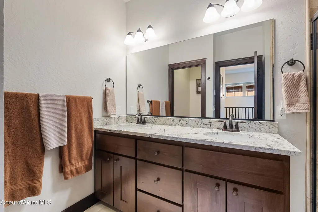 157 Chutes Lane Sandpoint ID 83864