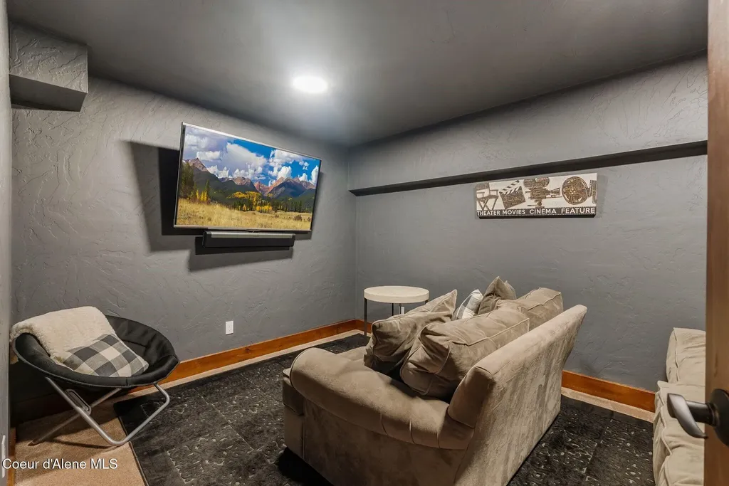 157 Chutes Lane Sandpoint ID 83864