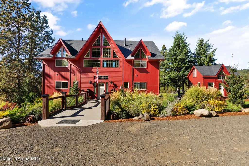1515 E Red Barn Road Harrison ID 83833