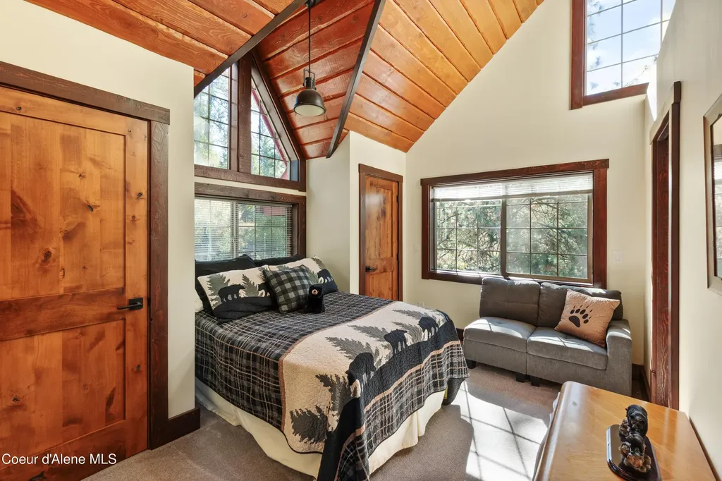 1515 E Red Barn Road Harrison ID 83833