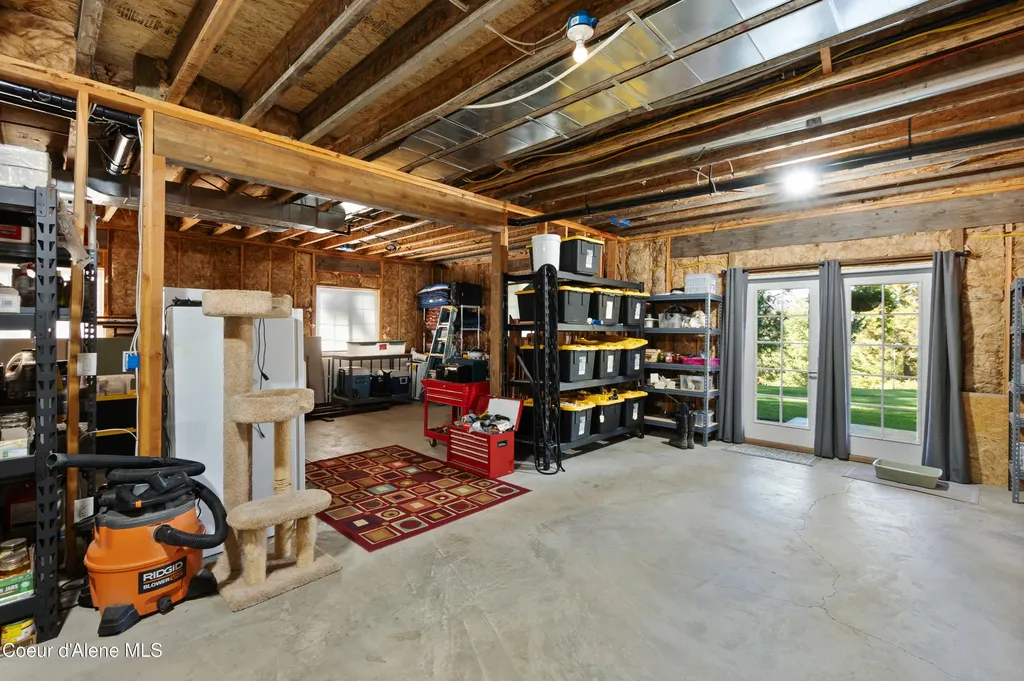 1515 E Red Barn Road Harrison ID 83833