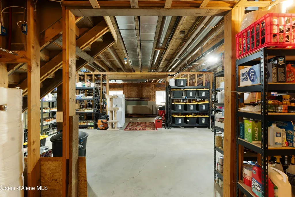 1515 E Red Barn Road Harrison ID 83833