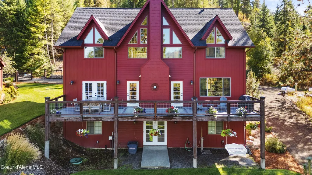 1515 E Red Barn Road Harrison ID 83833