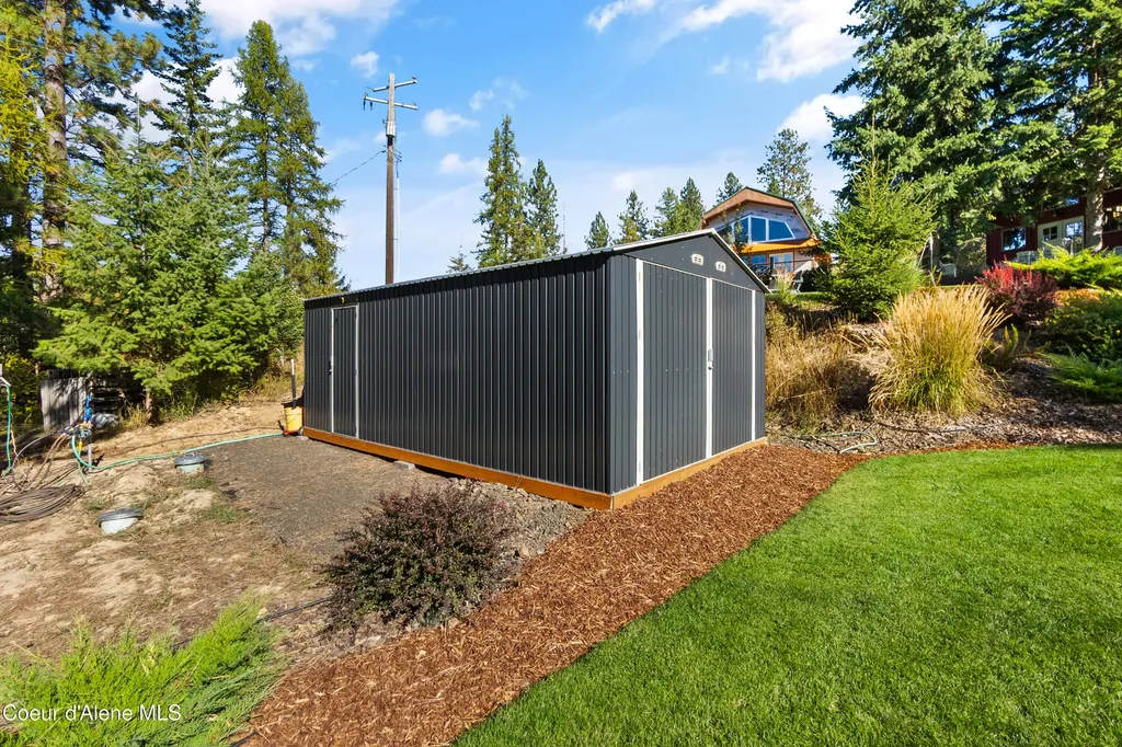 1515 E Red Barn Road Harrison ID 83833