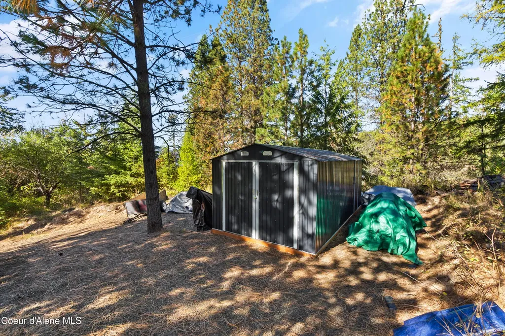 1515 E Red Barn Road Harrison ID 83833