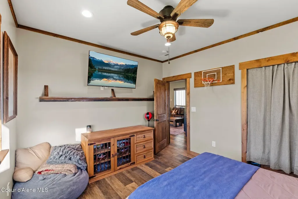 251 Louie Knotts Lane Oldtown ID 83822