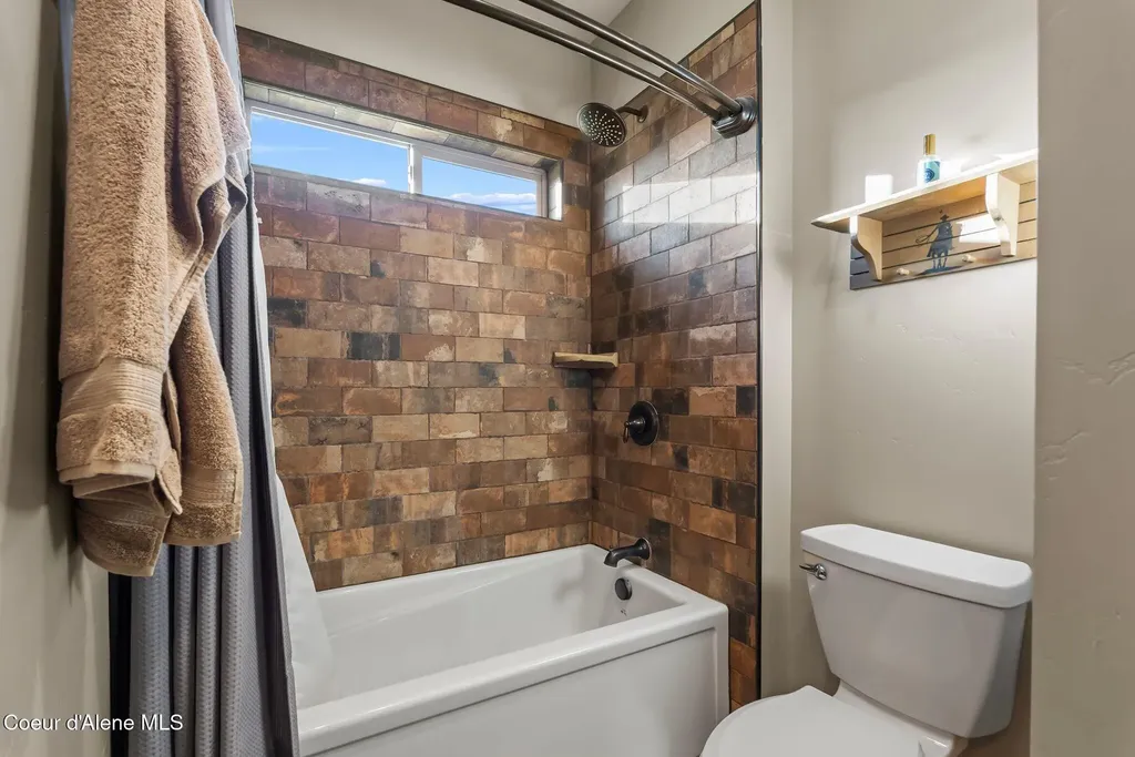 251 Louie Knotts Lane Oldtown ID 83822