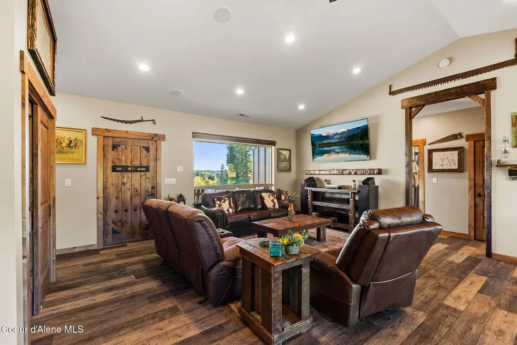251 Louie Knotts Lane Oldtown ID 83822