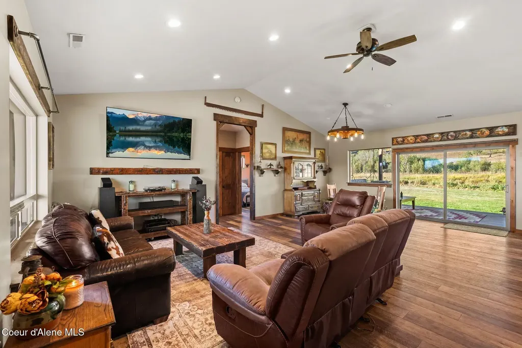 251 Louie Knotts Lane Oldtown ID 83822