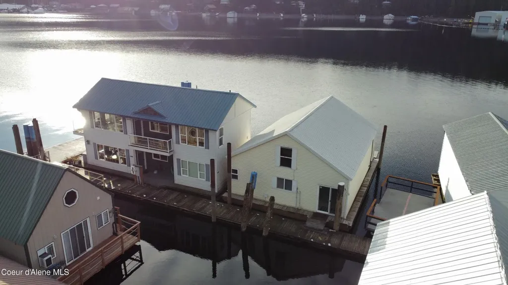 16862 E Boileaus G Dock Bayview ID 83803