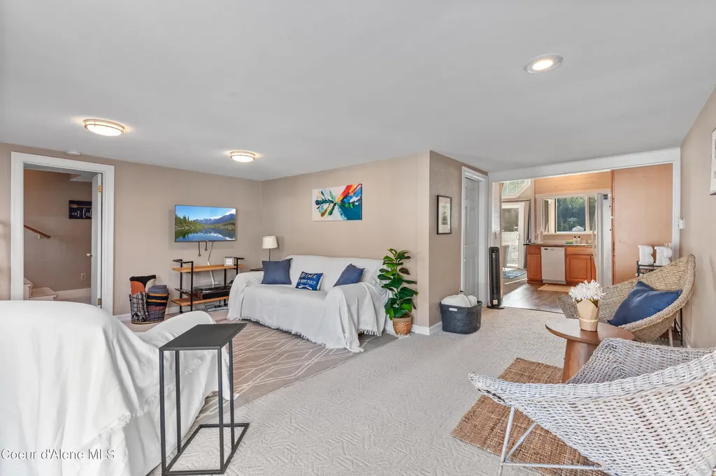 16862 E Boileaus G Dock Bayview ID 83803