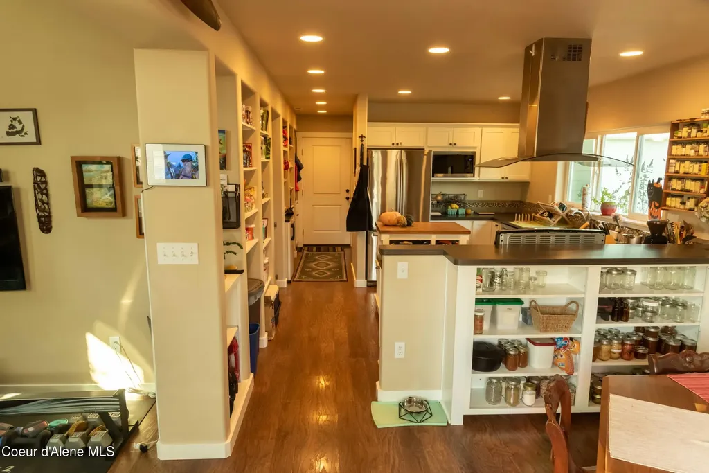 1523 Nicholas Way Sandpoint ID 83864